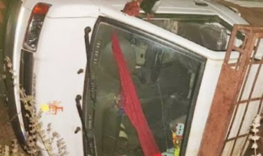 छत्तीसगढ़ के कोरबा जिले में पिकनिक मनाकर लौट रहे ग्रामीणों से भरी एक पिकअप वाहन पलटी,इस हादसे में एक मासूम की मौके पर ही मौत ,25 घायल