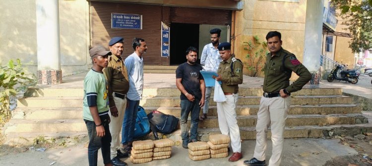 दुर्ग कोतवाली पुलिस ने 28 किलो गांजा के साथ उत्तर प्रदेश के दो तस्कर को पकड़ा