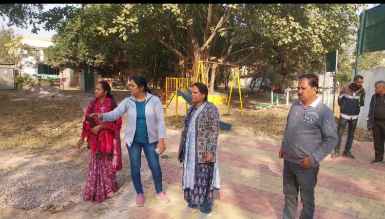 आधे अधूरे पाॅथवे को देख भड़की महापौर - शशि,आयुक्त के साथ की माॅर्निंग विजिट