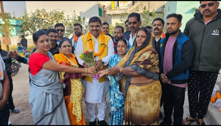 नयापारा और बघेरा में सवा करोड़ की राशि से होंगे विकास कार्य, विधायक गजेन्द्र यादव ने किया भूमिपूजन ,वार्ड 01 में सीमेंटीकरण और बघेरा में किसान भवन बनेगा