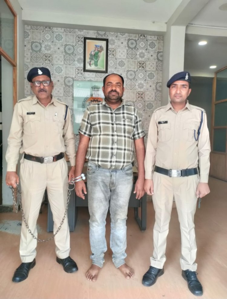 10,000 रू0 ईनामी पशु तस्कर गिरफ्तार,अपराध घटित कर लम्बे समय से चल रहा था फरार