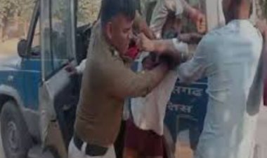 कोरबा में शराब पीकर मचा रहा था आतंक, पकड़ने गई टीम पर हमला; डायल-112 की गाड़ी में तोड़फोड़