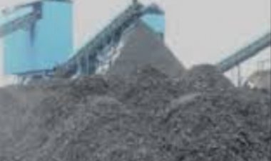 11KV तार से टकराया ट्रेलर, बुरी तरह झुलसे दो लोग, एक की मौत