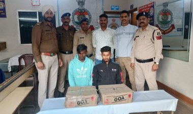 संकल्प -एक युद्ध नशे के विरूद्व’’ अभियान के तहत् अवैध शराब ब्रिकी करने वाले 02 शराब तस्कर गिरफ्तार     