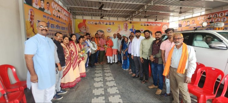 दुर्ग ग्रामीण विधायक ललित चंद्राकर ने भारतीय जनता पार्टी, जिला दुर्ग के नवनिर्वाचित अध्यक्ष श्री सुरेंद्र कौशिक को दी हार्दिक शुभकामनाएं और अनंत बधाई