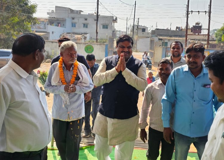 वार्डों में बनेंगे सीमेंटीकरण सड़क, विधायक गजेन्द्र यादव के पहल से मिली 99 लाख की स्वीकृति