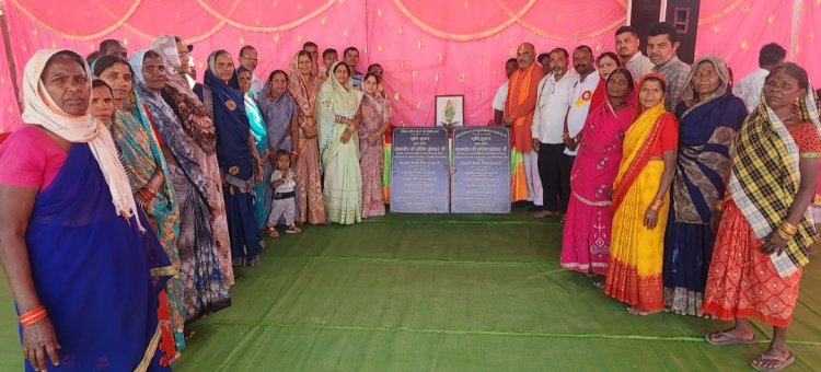 दुर्ग ग्रामीण विधायक ललित चंद्राकर ने ग्राम कोकड़ी , चिरपोटी करगाडीह में रखी करोड़ों रुपयों की नवीन विकास कार्यों की नींव