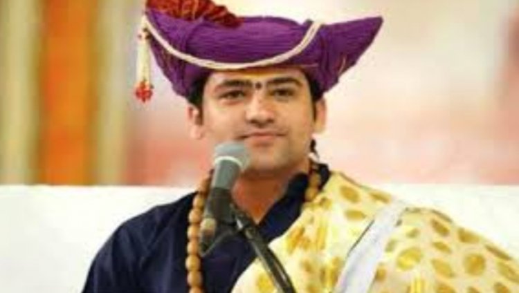 डिप्टी सीएम विजय शर्मा के बंगले में हुआ कार्यक्रम, पं. धीरेंद्र शास्त्री बोले – धर्मांतरण रोकने गांव-गांव में बनाएंगे बागेश्वर मंडल, दान की राशि से गरीब बेटियों का बसाएंगे घर