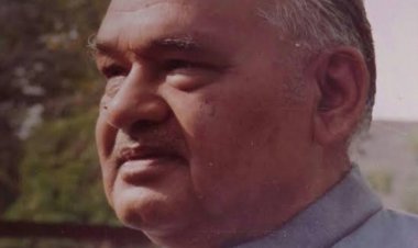 कल 2 फरवरी को पूर्व संसद एवं वरिष्ठ पत्रकार चंदूलाल चंद्राकर जी की पुण्यतिथि पर सुबह 10.30 बजे सुपेला चौक में श्रद्धांजलि सभा