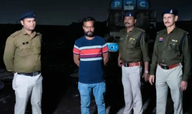 ललित कबाड़ी के बेटे प्रेम साहू के ठिकाने पर पुलिस की रेड, चोरी के वाहन काटे  जाने की शिकायत,ASP,CSP, सहित चार थानों की  टीम ने मारा यार्ड में छापा