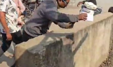 छत्तीसगढ़ के बिलासपुर जिले में भाजपा पार्षद प्रत्याशी मतदाताओं को पैसे बांटते रंगे हाथों पकड़े गए, जनता ने किया विरोध ,वीडियो वायरल