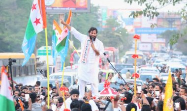 विधायक देवेंद्र यादव सहित 13 लोगों के खिलाफ अपराध दर्ज, सड़क पर जश्न से लगा जाम