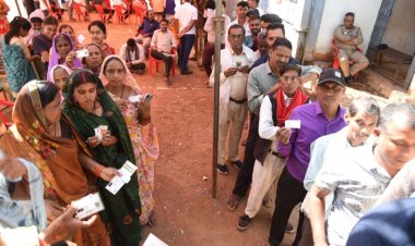 दुर्ग जिले में त्रिस्तरीय पंचायत चुनाव का तृतीय (अंतिम) चरण शांतिपूर्ण संपन्न,मतदान केंद्रों पर दिखा मतदाताओं का उत्साह