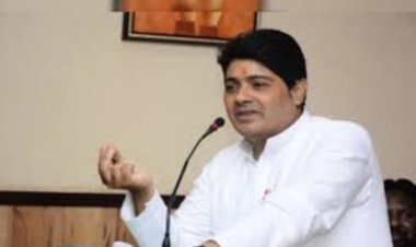 पूर्व मेयर एजाज ढेबर को नहीं मिला नवनिर्वाचित मेयर मीनल चौबे के शपथ ग्रहण का निमंत्रण