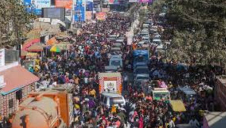 महाकुंभ में लगा दुनिया का सबसे बड़ा जाम, प्रयागराज से लेकर एमपी बॉर्डर तक फंसे लोग, 72 घंटों से रेंग रही गाड़ियां