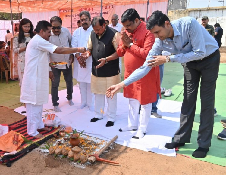 दुर्ग जिले के लिए बहुत ऐतिहासिक दिन ई बस सेवा के लिए भूमि पूजन किया गया