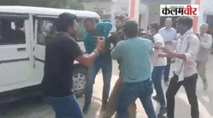 रिश्वत लेते रंगे हाथों पकड़ा गया इंस्पेक्टर, FIR दर्ज कराने मांगे थे रूपए