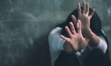 दो युवकों ने चाकू की नोक पर लड़की के साथ किया दुष्कर्म, फिर पीड़िता और उसके भाई को जबरन आपत्तिजनक स्थिति में आने के लिए किया मजबूर