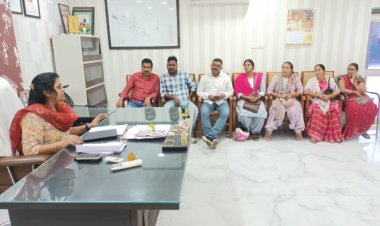 सार्वजनिक टाॅयलेट संचालक एजेंसी को आयुक्त ने दी चेतावनी ,गड़बड़ी की तो अनुबंध निरस्त