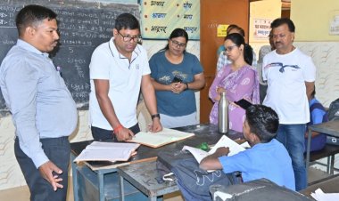 रामनगर शासकीय पूर्व माध्यमिक शाला का औचक निरीक्षण करने पहुंचे-आयुक्त