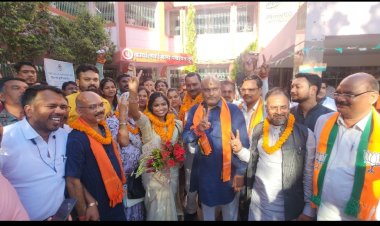 दुर्ग जिला पंचायत अध्यक्ष चुनाव में बीजेपी समर्थित सरस्वती बंजारे निर्विरोध जिला पंचायत अध्यक्ष व पवन शर्मा उपाध्यक्ष पद पर निर्वाचित होने पर दुर्ग ग्रामीण विधायक ललित चंद्राकर ने शुभकामनाएं व बधाई दी