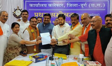 नगर निगम दुर्ग के नए सभापति निर्वाचित हुए श्याम शर्मा,49 मतों से विजयी,12 मत कांग्रेस के प्रत्याशी भास्कर कुंडले को मिले,कुल 61 मत पड़े