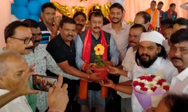 सांसद विजय बघेल को बधाई देने प्रसंशकों की उमड़ी भीड़,जनता का स्नेह, आशीर्वाद ही मेरे लिये सबसे बड़ी पूंजी है- सांसद विजय बघेल