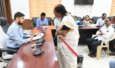 कलेक्टर अभिजीत सिंह ने जनसमस्याओं का त्वरित समाधान करने संबंधित अधिकारियों को दिए निर्देश