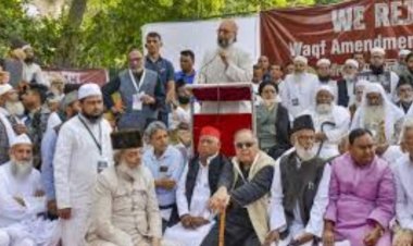 वक्फ बिल पर तुष्टिकरण v/s संतुष्टिकरण… ऐसे क्या बदलाव कर रही सरकार जिससे धरने पर उतर आए विपक्षी सांसद