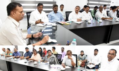 गैर शिक्षकीय कार्यों में अटैच शिक्षकों को तत्काल रिलिफ करें- संभाग आयुक्त श्री राठौर