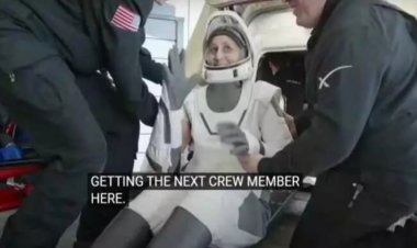 नासा (NASA) की अंतरिक्ष यात्री सुनीता विलियम्स और बुच विल्मोर 9 महीने बाद धरती पर वापस लौटे, सफल लैंडिंग