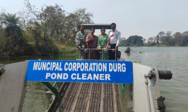 पानी सप्लाई बाधित होने से रोकने पुलगांव नाला में उतरी पौंड क्लीनर मशीन,महापौर श्रीमती अल्का बाघमार मशीन पर सवार होकर किया निरीक्षण जलकुंभी व कचड़ा क्लीन करने के दिए निर्देश