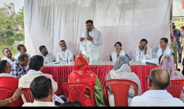 विधायक गजेन्द्र यादव की निधि से पोलसाय पारा में बनेगा सामाजिक भवन, वार्डवासियों की उपस्थिति में हुआ भूमिपूजन