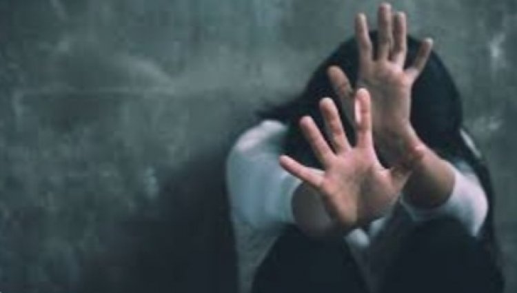 दो युवकों ने चाकू की नोक पर लड़की के साथ किया दुष्कर्म, फिर पीड़िता और उसके भाई को जबरन आपत्तिजनक स्थिति में आने के लिए किया मजबूर