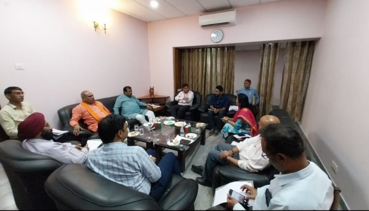 दुर्ग ग्रामीण विधायक ललित चंद्राकर की पहल पर त्री पक्षीय बैठक,सांसद विजय बघेल की दो टूक, जनता से जुड़े कार्यो के लिए बी.एस.पी. एन.ओ.सी. दे