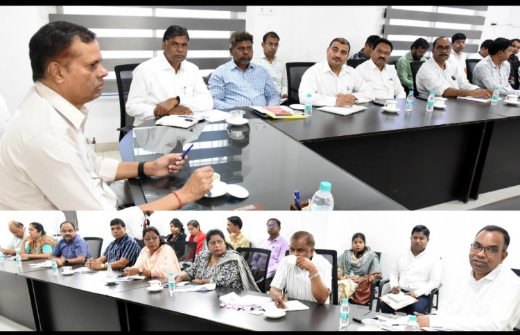 गैर शिक्षकीय कार्यों में अटैच शिक्षकों को तत्काल रिलिफ करें- संभाग आयुक्त श्री राठौर