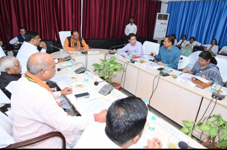 मेडिकल कॉलेज में स्मार्ट क्लासरूम एवं अन्य सुविधाओं का होगा विस्तार- स्वास्थ्य मंत्री श्री जायसवाल