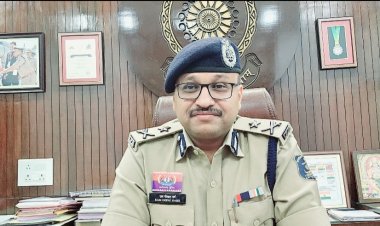 पुलिस महानिरीक्षक दुर्ग रेंज ने महिला एवं बच्चों से संबंधित लंबित प्रकरणों की समीक्षा की