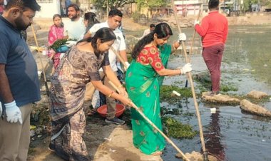 सुशासन तिहार के अवसर पर महापौर अलका बघामार और पार्षदों ने जनसहयोग से शुरू किया पोटिया तालाब सफाई अभियान