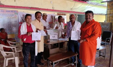 सुशासन तिहार के अंतिम दिन भाजपा एनजीओ प्रकोष्ठ द्वारा 135 झुग्गी वासी एवं बंजारों के आवेदन समाधान पेटी में डालें 