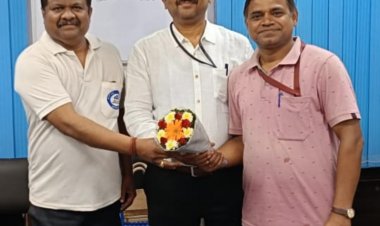 भिलाई स्टील प्लांट ,सेंटर प्लांट तीन एस पी थ्री भारतीय मजदूर संघ युनियन नेता सीजीएम संजीव वर्गीस सी जी एम बनने पर भारतीय मजदूर संघ युनियन नेताओं ने शुभकामनाएं दी