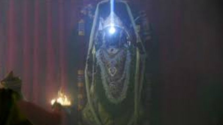 अयोध्या में रामलला का सूर्यतिलक हुआ, बड़ी संख्या में भक्त राम मंदिर पहुंचे, सुरक्षा के कड़े इंतजाम