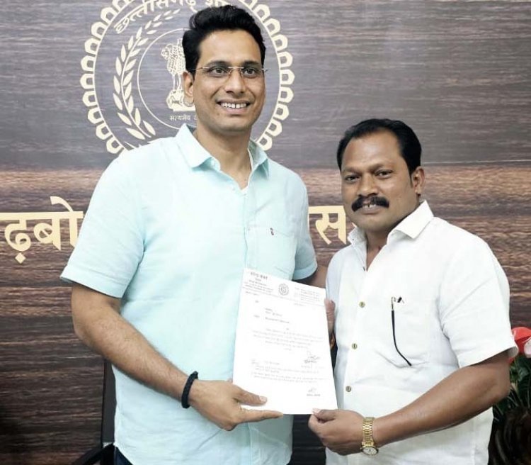 भिलाई नगर विधायक देवेन्द्र यादव के प्रतिनिधि निरंजन बिसाई, जुटिष्टी बिसाई उर्फ राजू सहित अन्य के खिलाफ वैशाली नगर थाना पुलिस ने मारपीट के आरोप में अपराध दर्ज किया