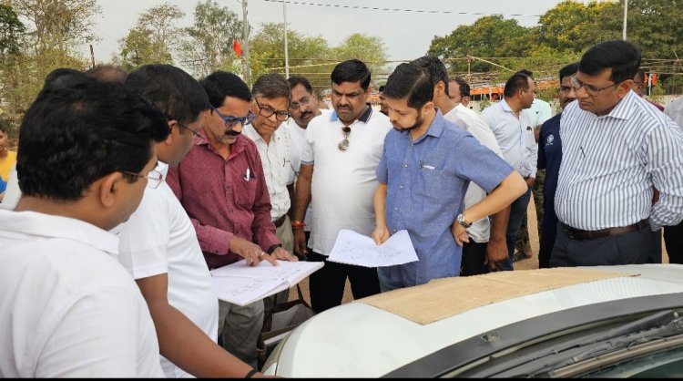 रविशंकर स्टेडियम को विकसित करने बीसीसीआई अब मैदान में,विधायक गजेन्द्र यादव ने कलेक्टर और प्रशासनिक अधिकारीयों के साथ स्थल निरिक्षण