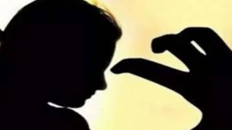 कांग्रेस नेता पर बलात्कार का आरोप : 50 हजार रुपये ठगने और अबार्शन कराने की भी शिकायत, आरोपी फरार