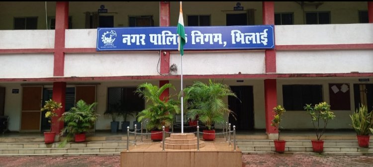 कार्य में लापरवाही बरतने के कारण दो सफाई कर्मचारी हुए निलंबित