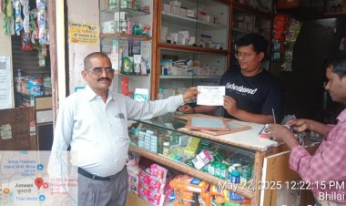 रोड, नाली को अतिक्रमण कर व्यवसाय करने वाले व्यवसायियों से 69000 की चालानी कार्यवाही