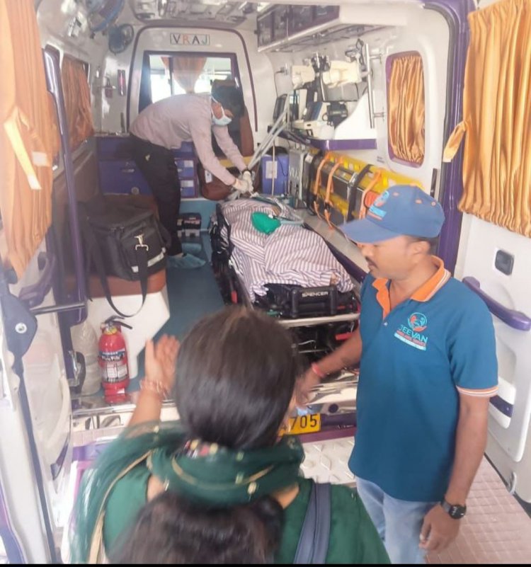 यातायात पुलिस दुर्ग द्वारा गंभीर मरीज के परिजन के निवेदन पर तत्काल ग्रीन कोरिडोर बनाकर रायपुर हॉस्पिटल पहुंचाया गया