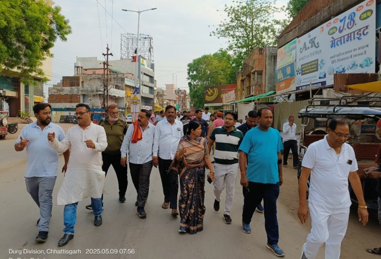 निरन्तर नाला/नालियों की सफाई तल तक हो ताकि बारिश का पानी आसानी से बह सके:महापौर