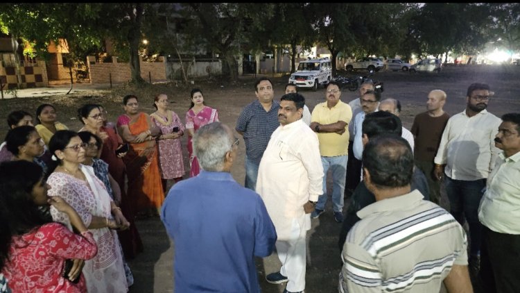 वार्ड 51 बोरसी पहुँचे विधायक गजेन्द्र यादव, प्रगति मैदान का होगा विस्तार